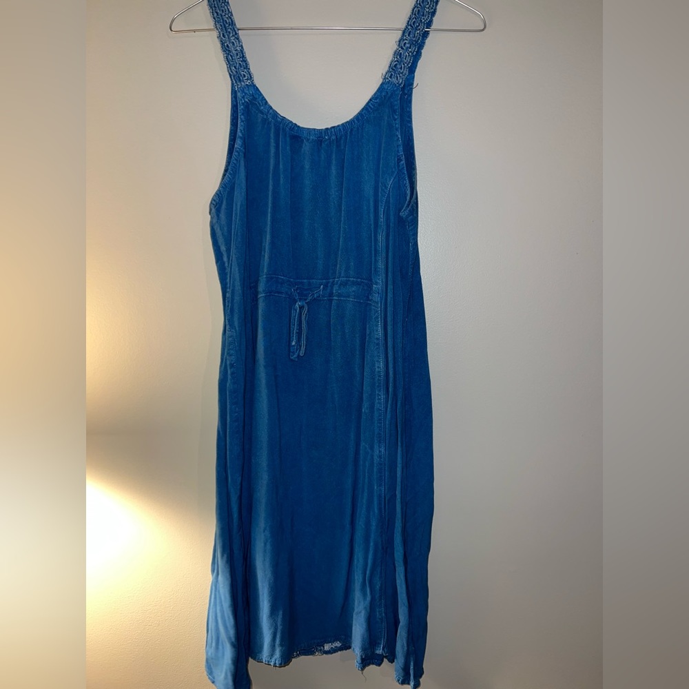 Dress - Picture 3 of 4